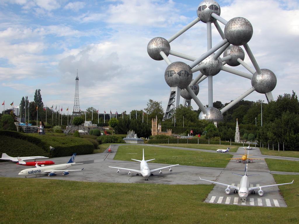 Greet Brussels Airport Zaventem Exterior foto